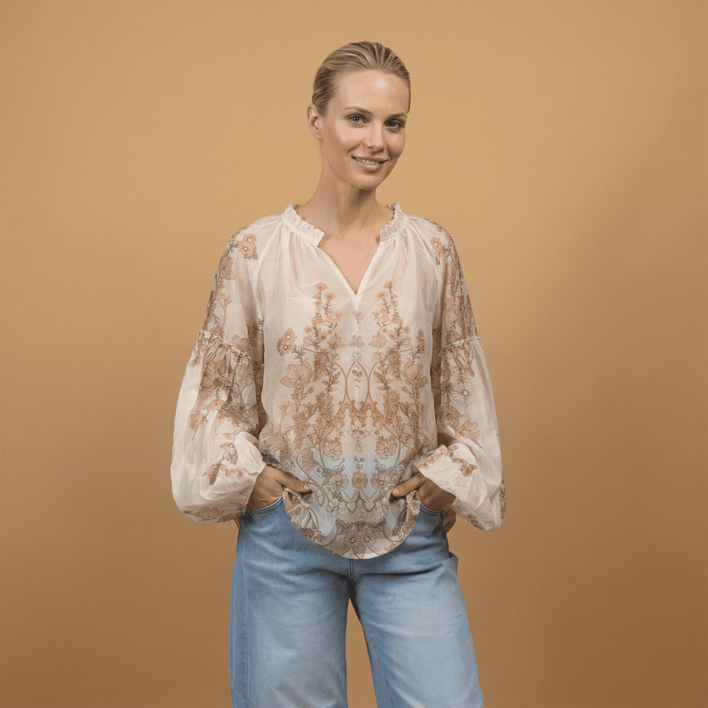 Bohemisk Blus med Blommönster & Rynkad V-ringning - Khaki