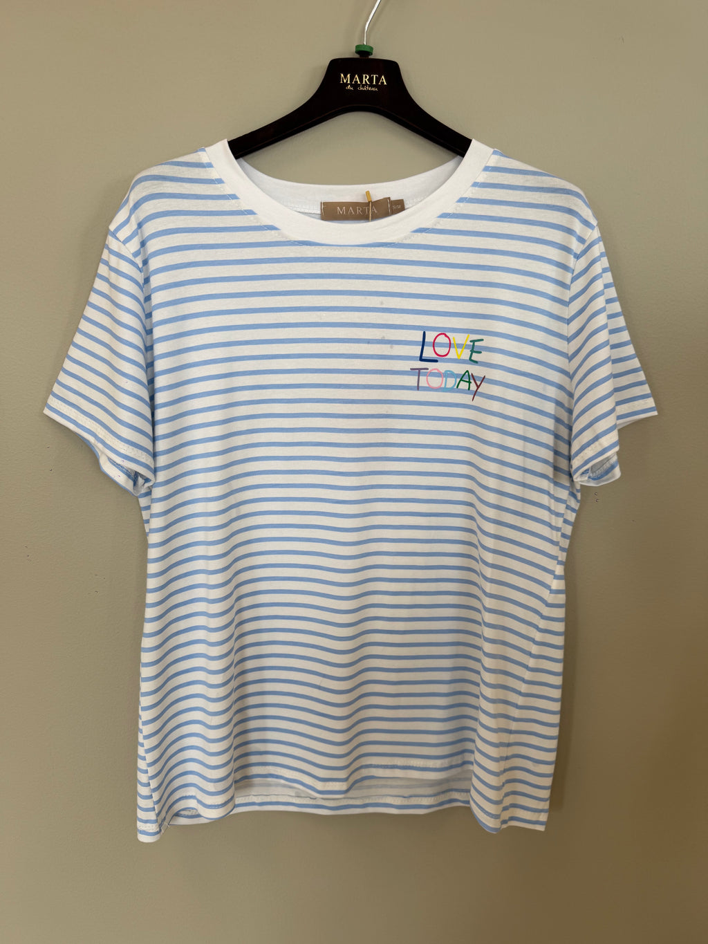 MDC Fiora T-shirt – Blårandig med “Now or Never”-tryck