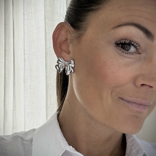 Bow Large Earings