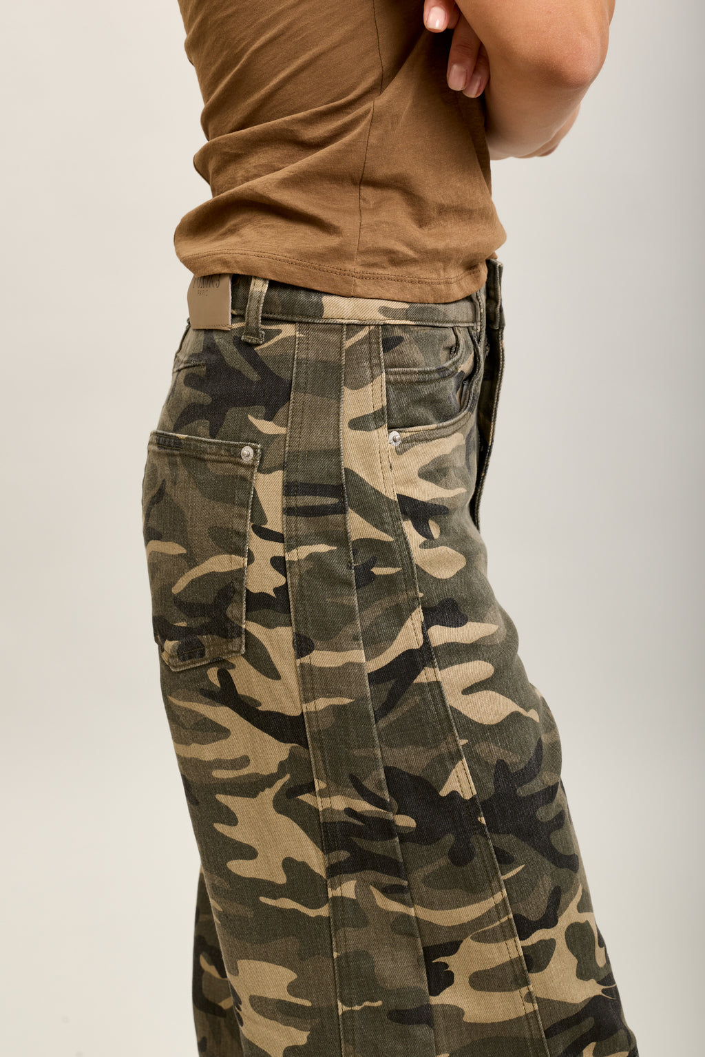 Barrel Camo Jeans