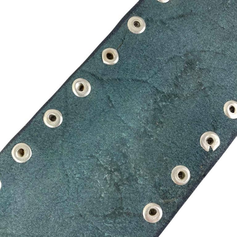 Exklusivt Handgjort Läderbälte med Sidonitar: Svart