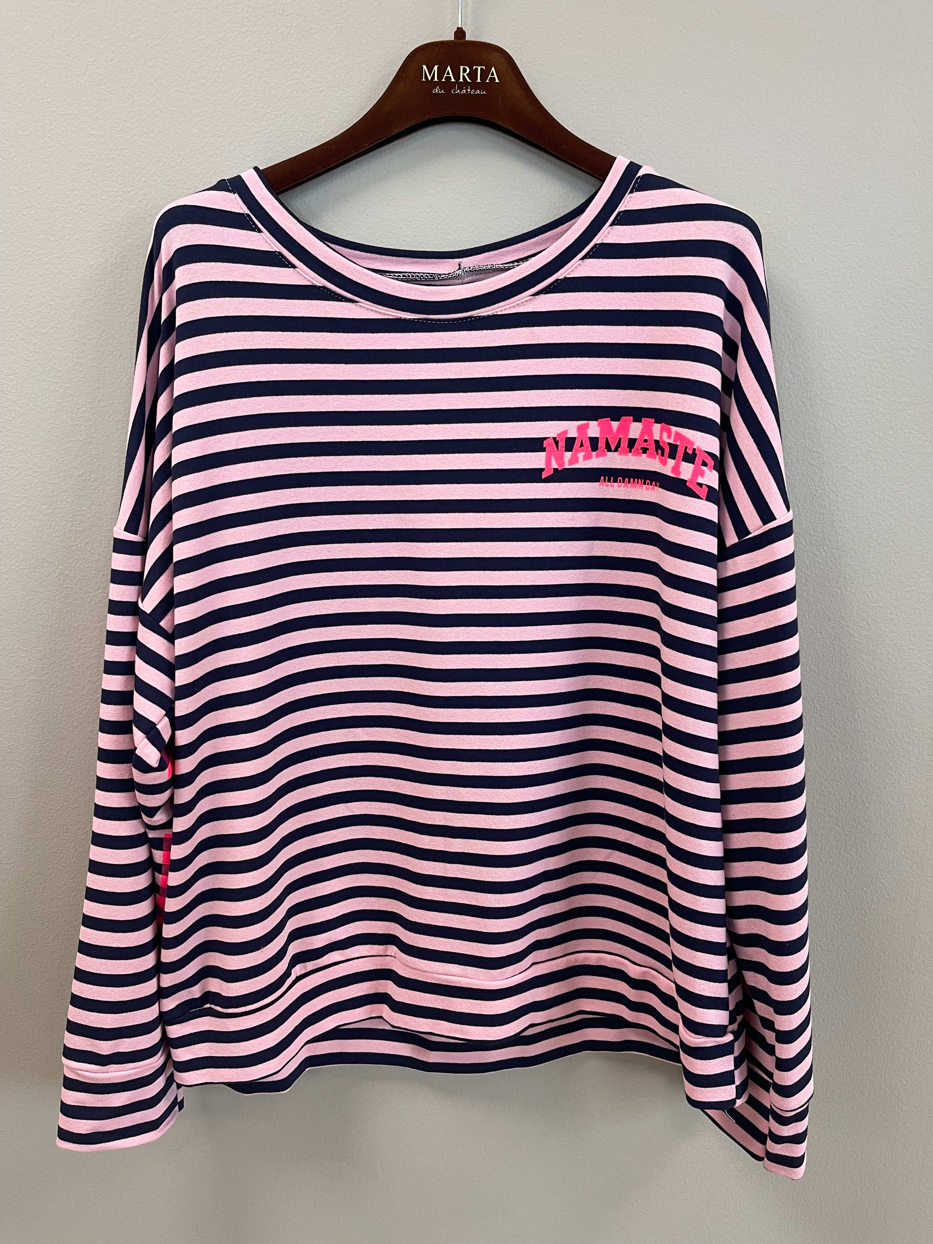 Marta du Chateau Isabeau Namaste Sweatshirt – Randig Tröja Rosa