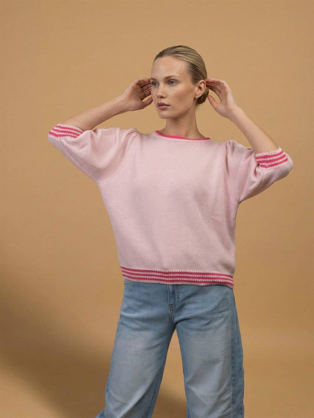 Retro Stickad Topp med Kontrastdetaljer