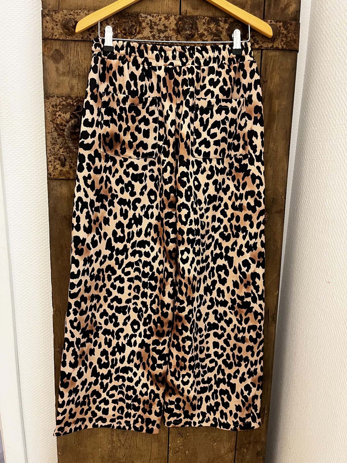 Pastelja – Leopardbyxor med hjärtband - Not Allowed