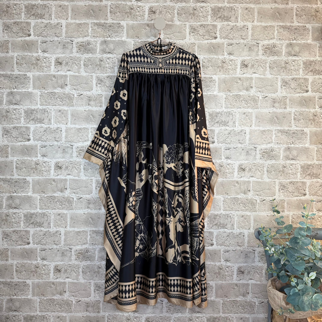 Maxiklänning Edda Svart/Beige - Bohemisk Mönstrad Klänning