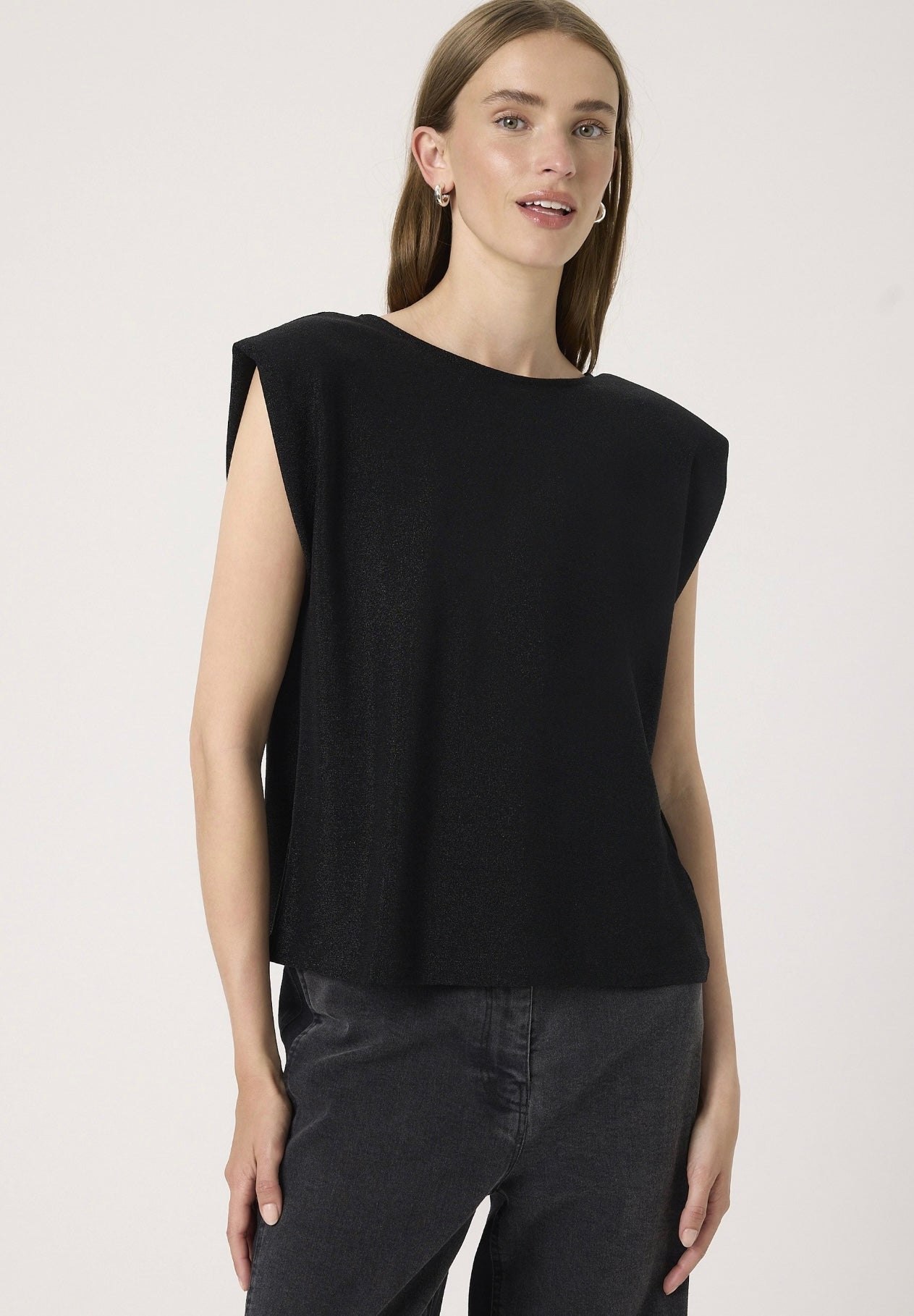 Skylara Tank Top Svart - Metallisk Festtopp Soaked in Luxury