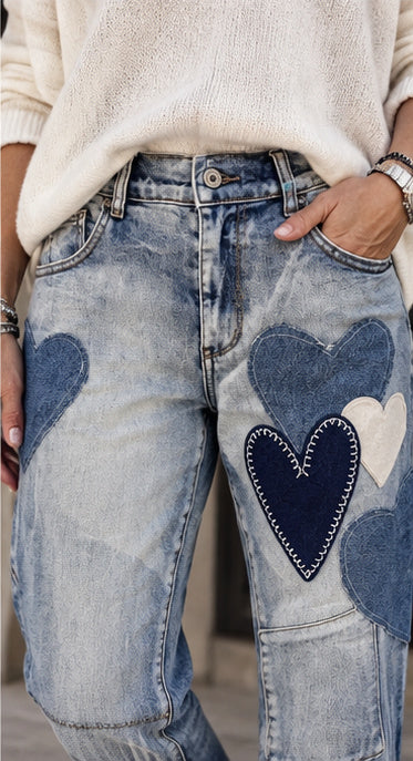 Love Patch – Blå stretchjeans med hjärtan | BohoBeauty