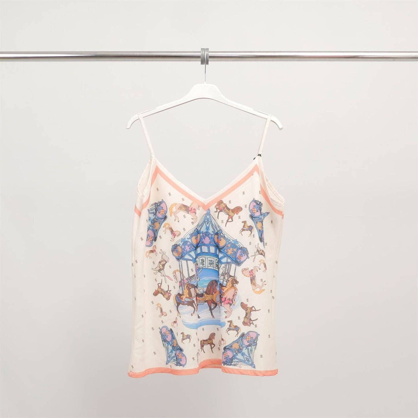 Konstnärligt tryckt linne Karusell/Blå