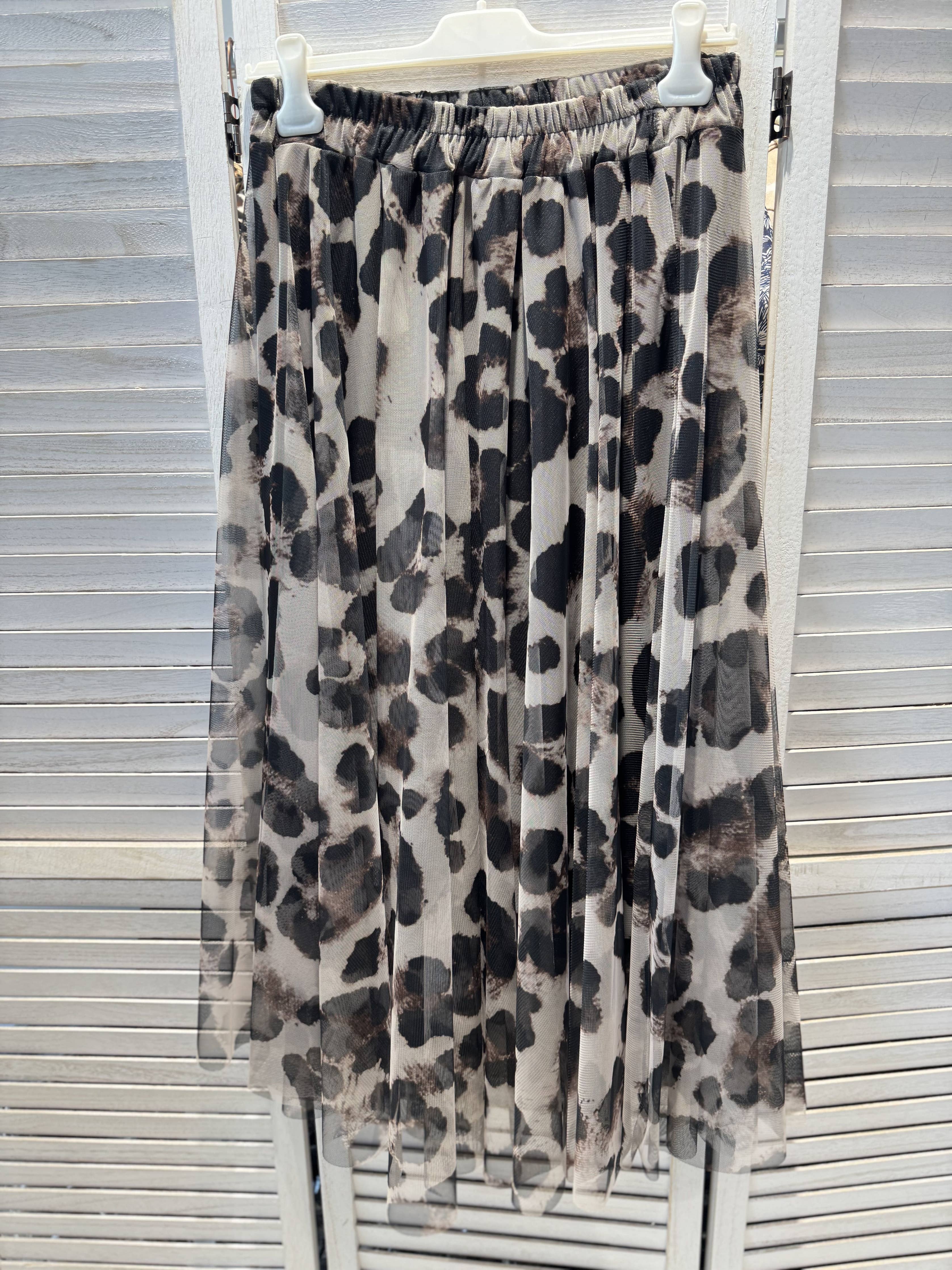 Long tulle skirt with print