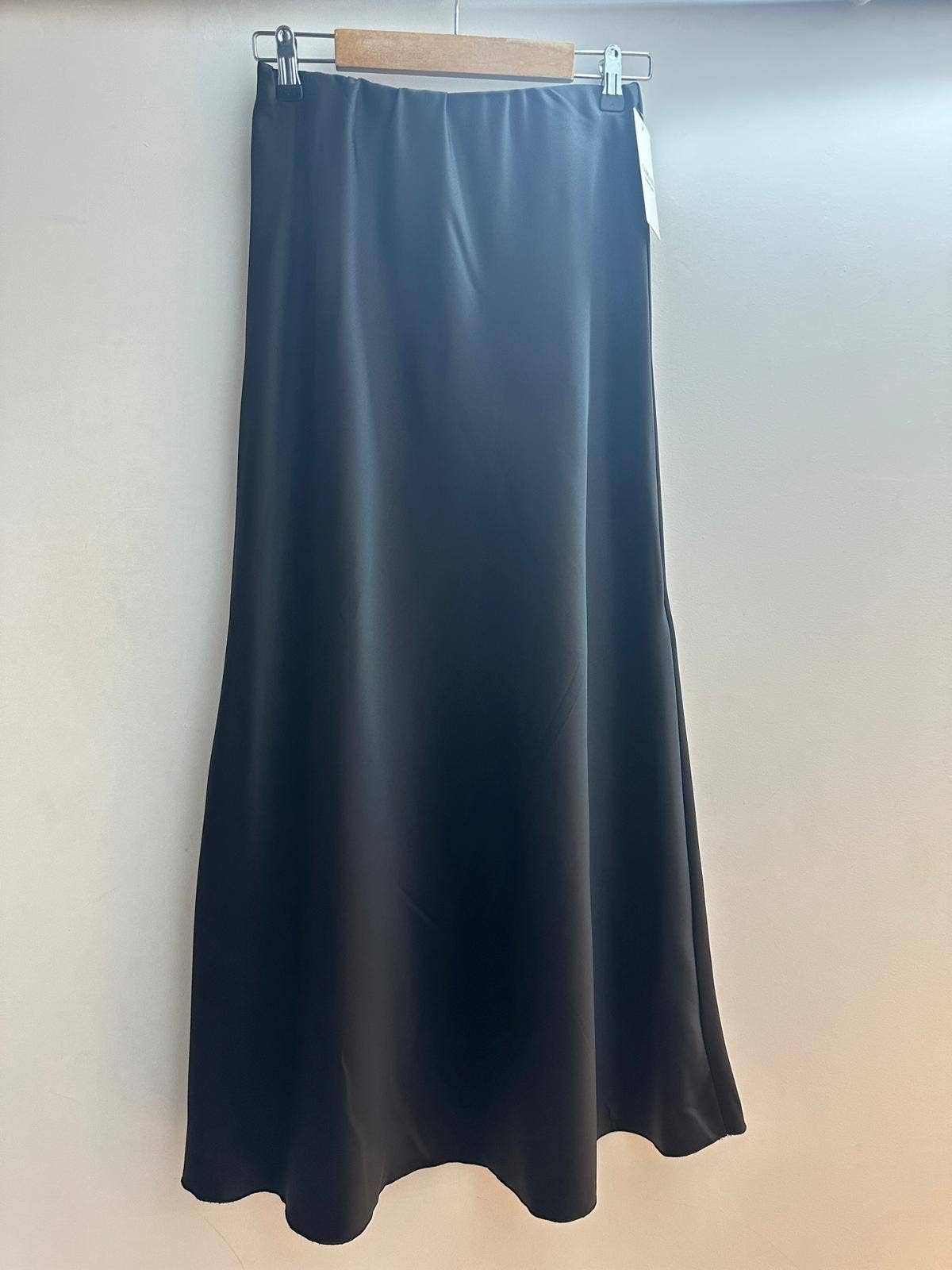 Lång satin kjol - Svart