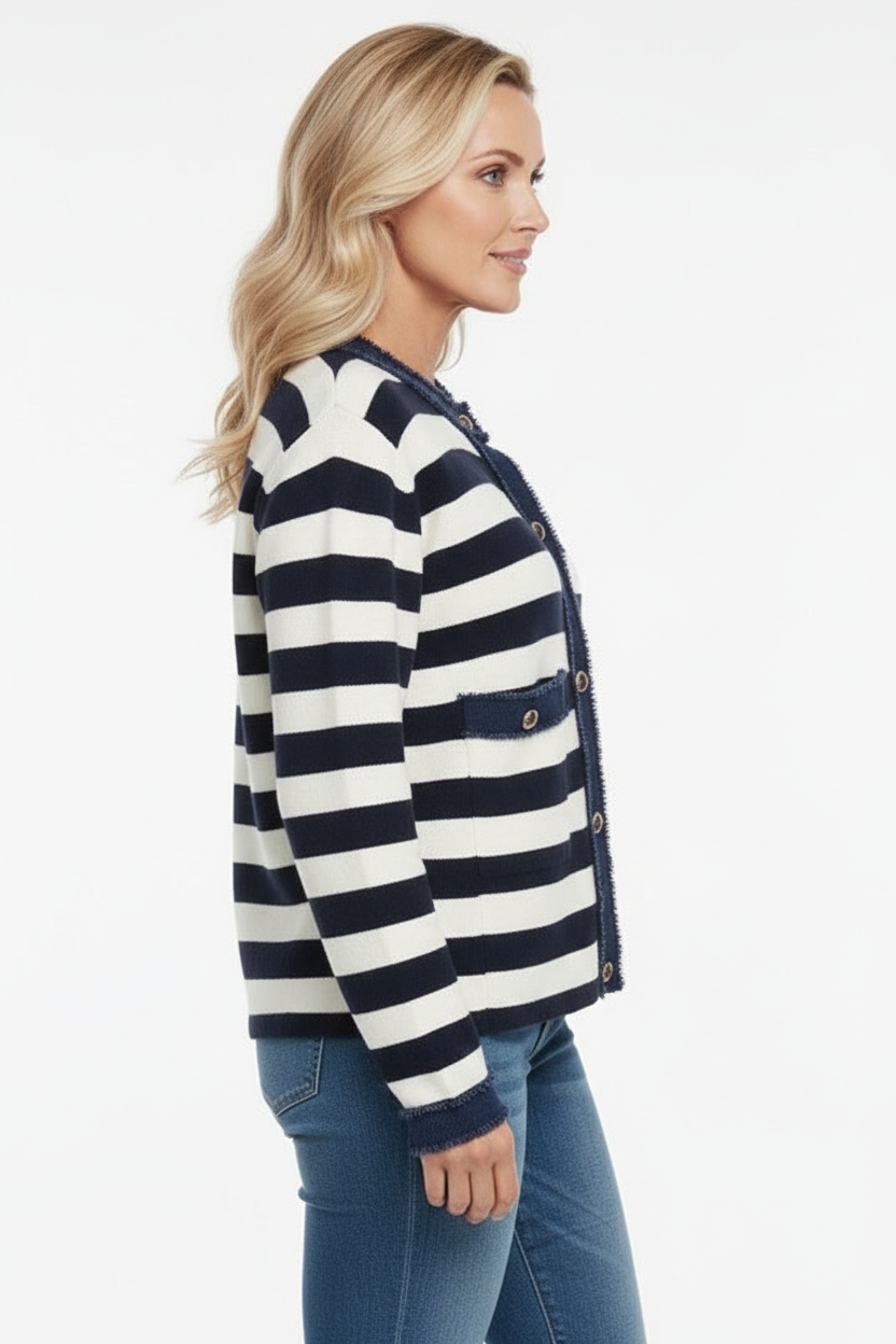 Cardigan sidovy ren bakgrund