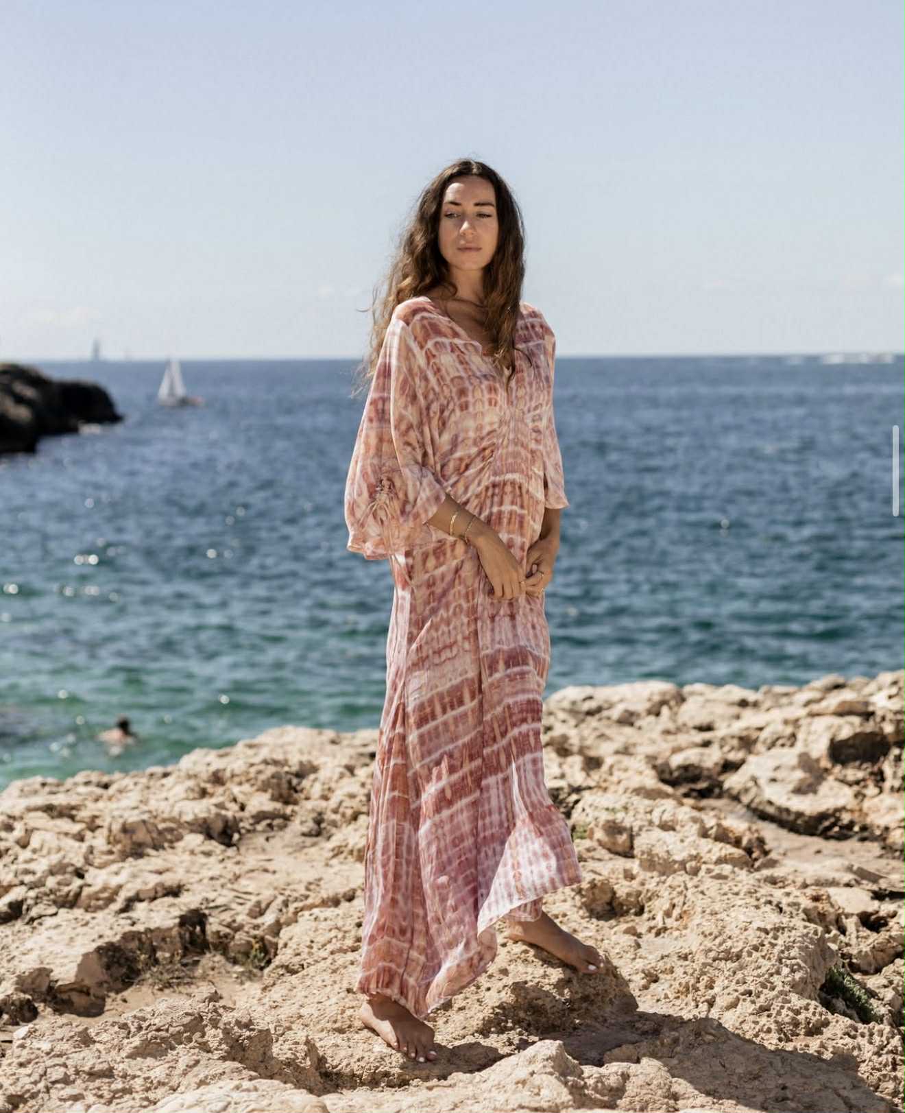 Coconut Milk 680 Happy dress batik