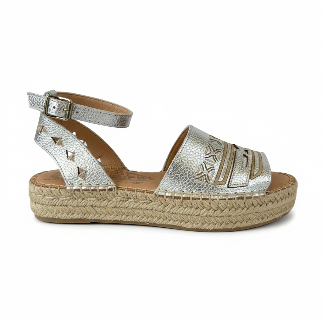 Espadrilles vit bakgrund sidovy