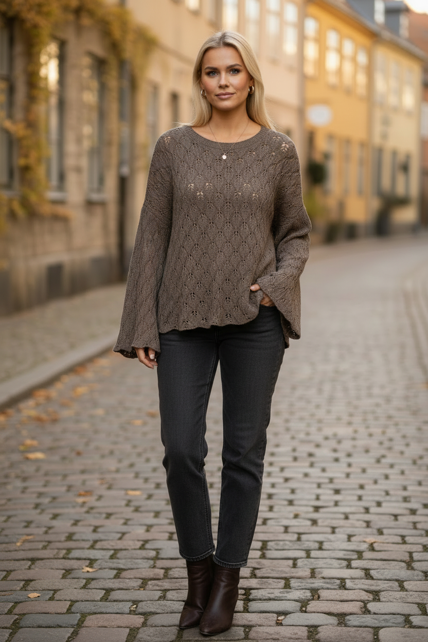 Höstlig modellbild med mörka jeans