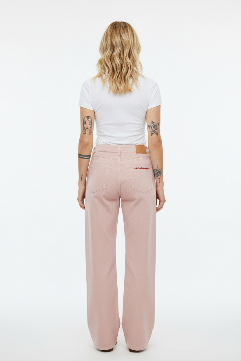 Dusty pink vida jeans bakifrån med Love me Love you brodyr