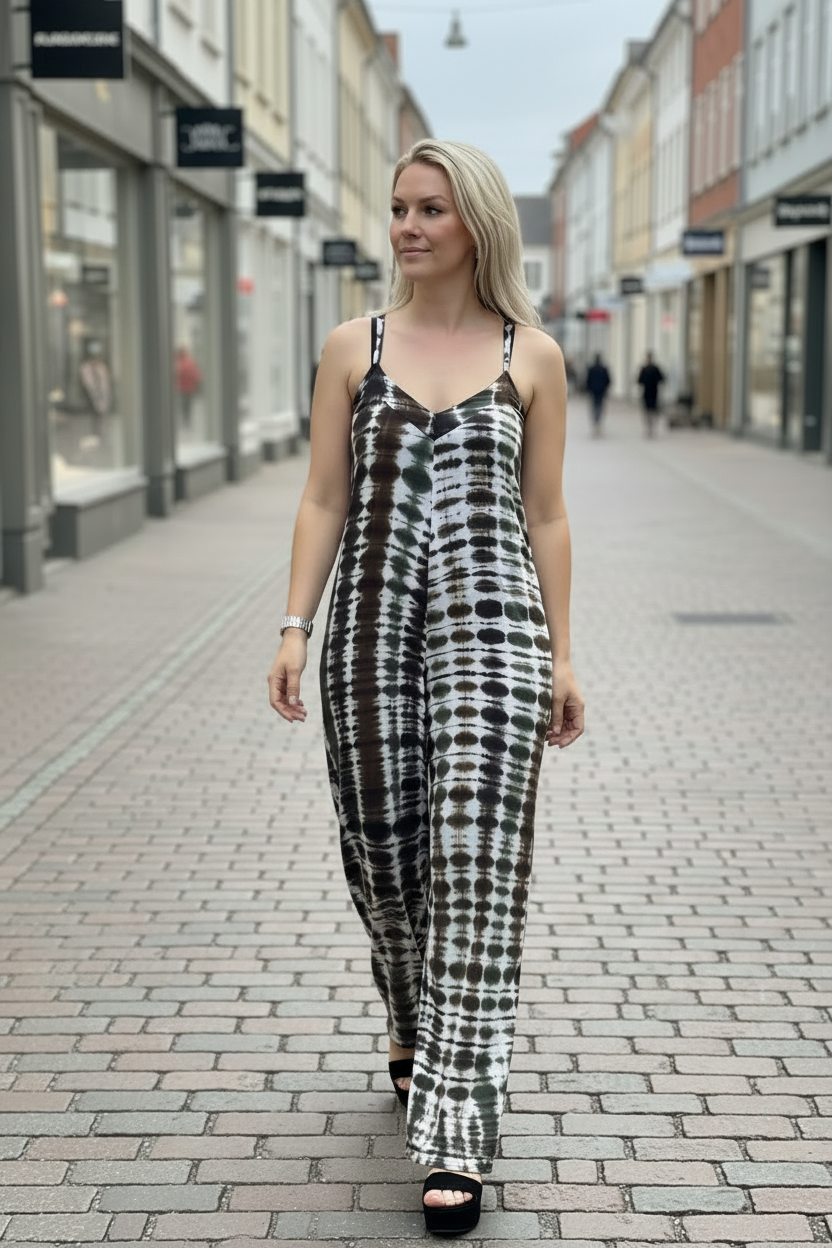 Jumpsuit exakt samma utan tatueringar