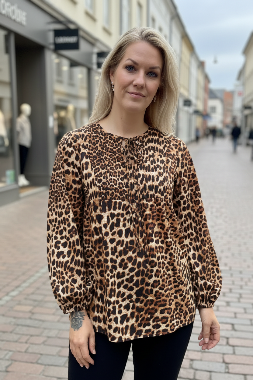 Leopard blus leende