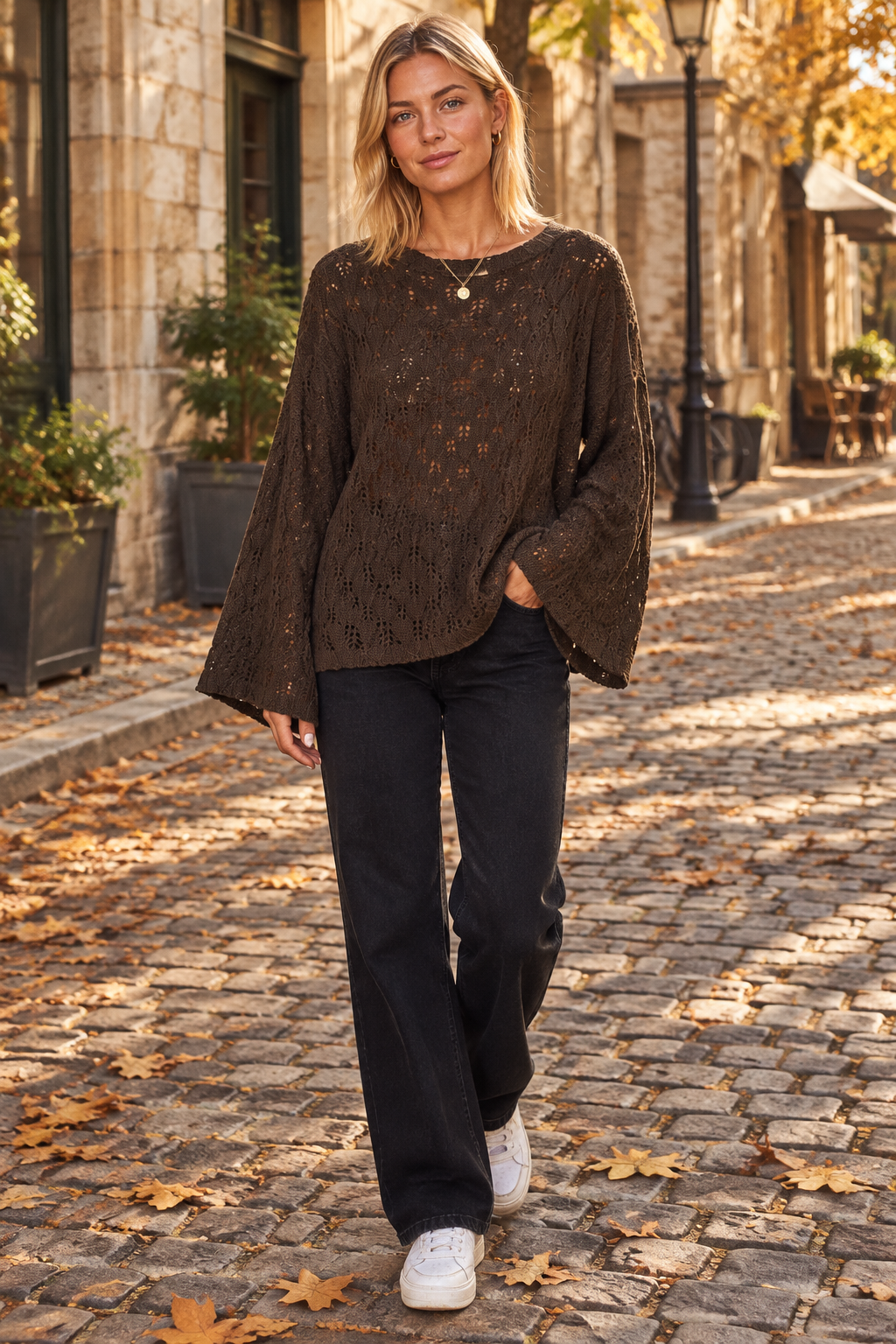 Modellbild 1 – mörka jeans