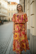 Modellbild – Matchande set (blus + kjol)