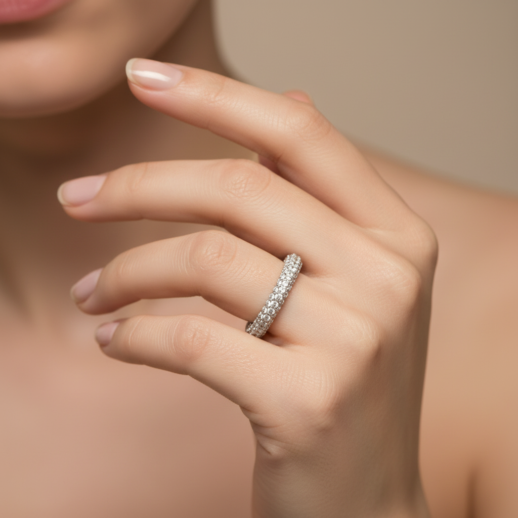 Pavé ring på hand