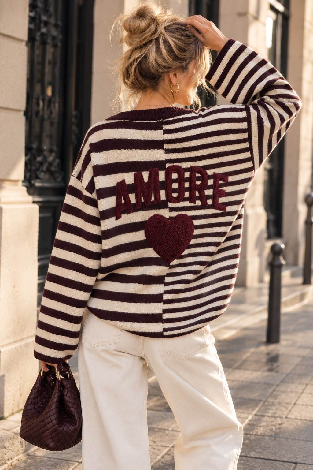 AMORE stickad oversizedtröja – vinröd/creme | BohoBeauty