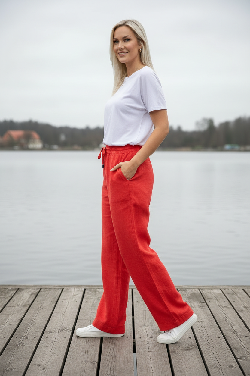 Röda byxor – vit t-shirt, profil